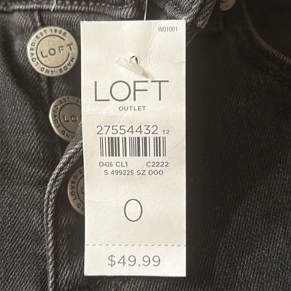 Loft black stretchy rolled denim shorts with buttons - Picture 6 of 6